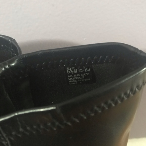 Tall black boots - Picture 2 of 5